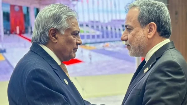 اسحاق ڈار